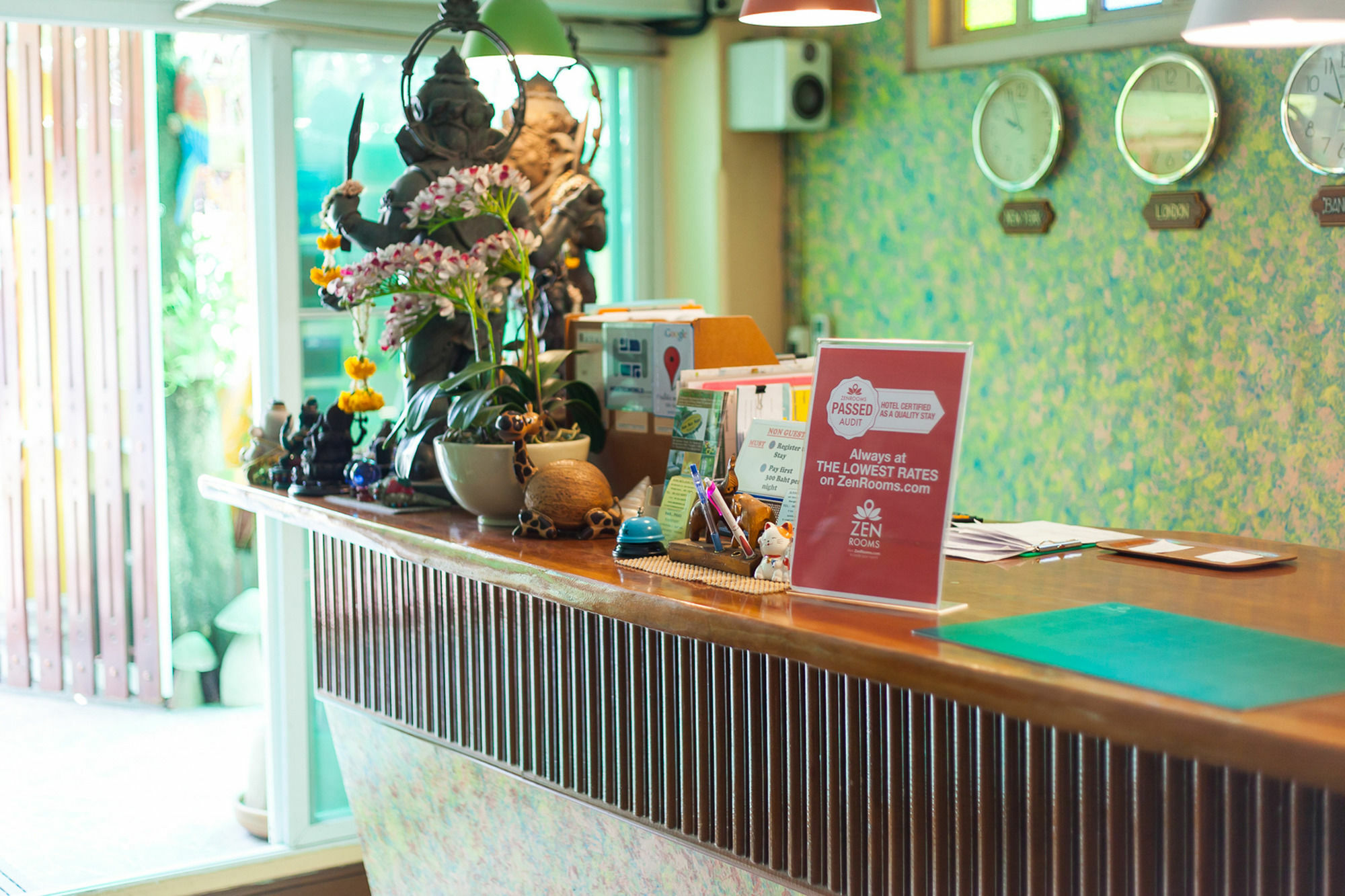 Zen Rooms Samsen 3 Bangkok Exterior photo